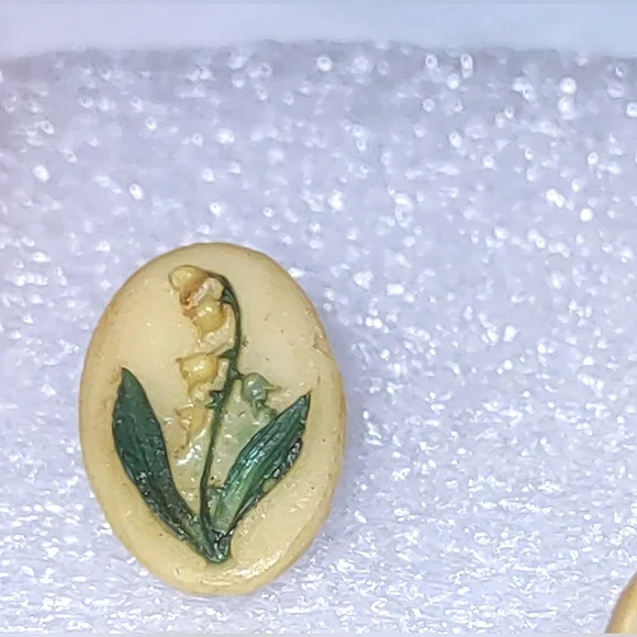 Lily Of The Valley Resin Earrings - Picture 2 of 11